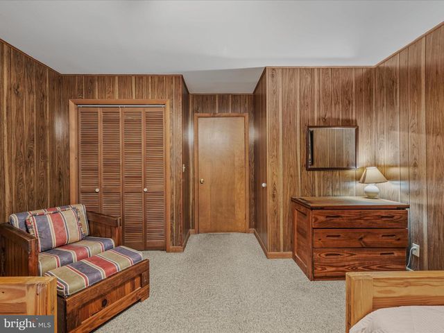 35 WARBLERS WAY, Berkeley Springs, WV 25411