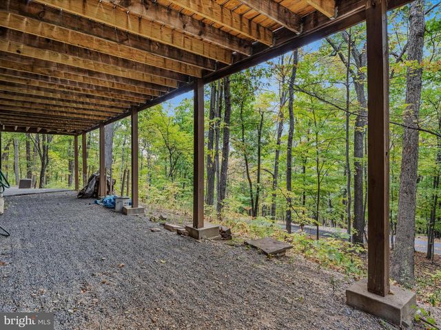 35 WARBLERS WAY, Berkeley Springs, WV 25411