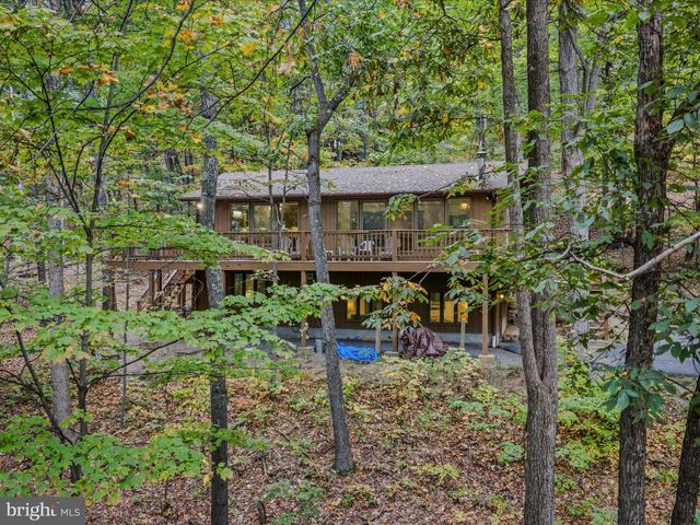 35 WARBLERS WAY, Berkeley Springs, WV 25411