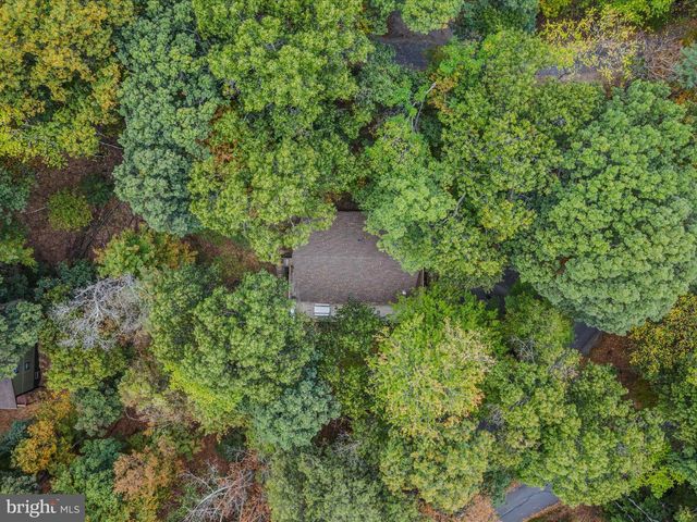 35 WARBLERS WAY, Berkeley Springs, WV 25411