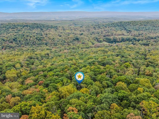 35 WARBLERS WAY, Berkeley Springs, WV 25411