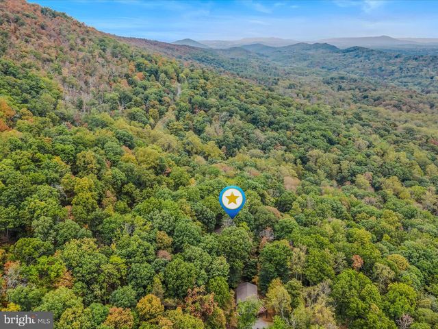 35 WARBLERS WAY, Berkeley Springs, WV 25411