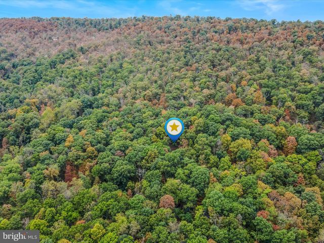 35 WARBLERS WAY, Berkeley Springs, WV 25411