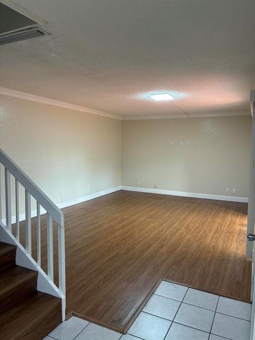 2327 Waterside Drive, Lake Worth, FL 33461