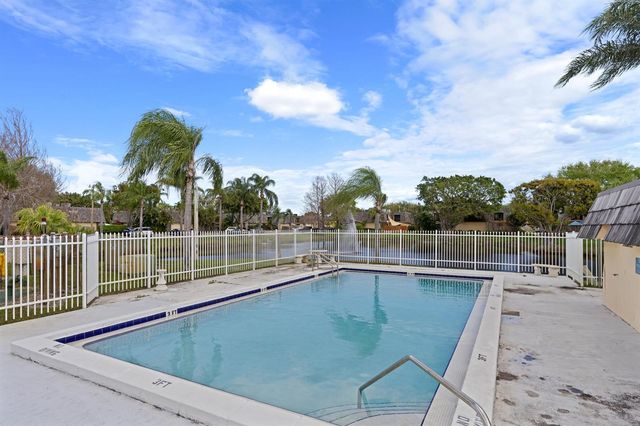 2327 Waterside Drive, Lake Worth, FL 33461