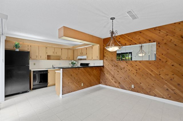 2327 Waterside Drive, Lake Worth, FL 33461