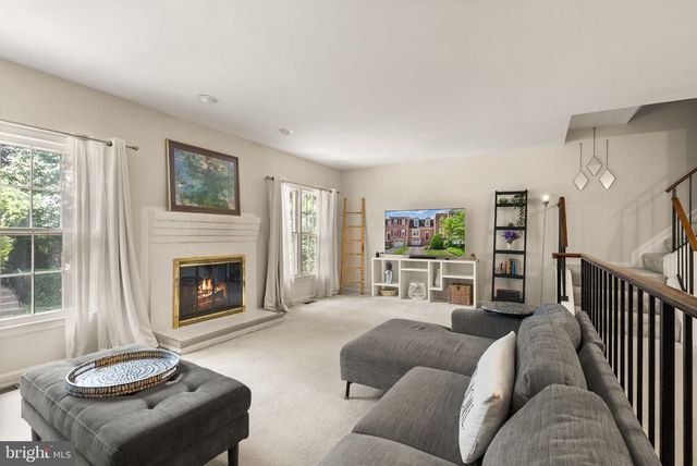 7877 HAMPTON VILLAGE PASS, Annandale, VA 22003