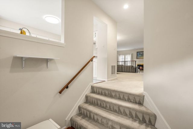 7877 HAMPTON VILLAGE PASS, Annandale, VA 22003