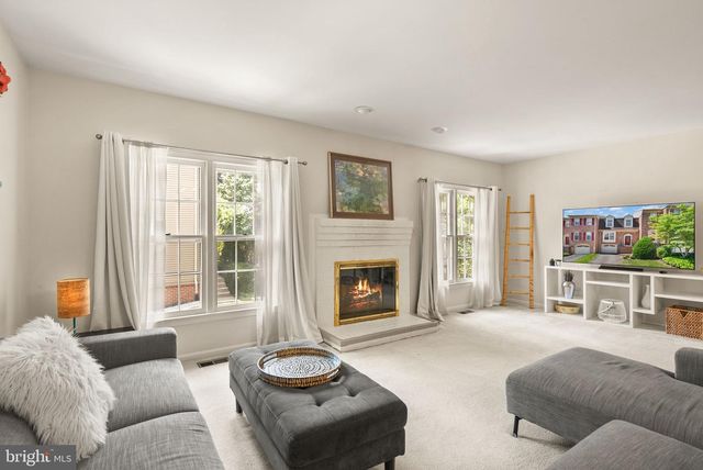 7877 HAMPTON VILLAGE PASS, Annandale, VA 22003