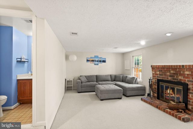 7877 HAMPTON VILLAGE PASS, Annandale, VA 22003