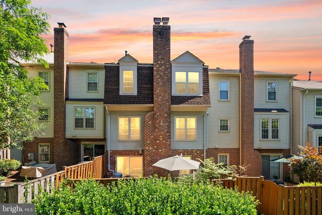 7877 HAMPTON VILLAGE PASS, Annandale, VA 22003
