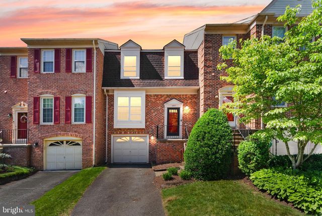 7877 HAMPTON VILLAGE PASS, Annandale, VA 22003