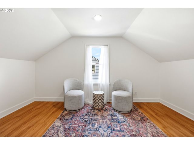 3945 Se CLINTON St, Portland, OR 97202