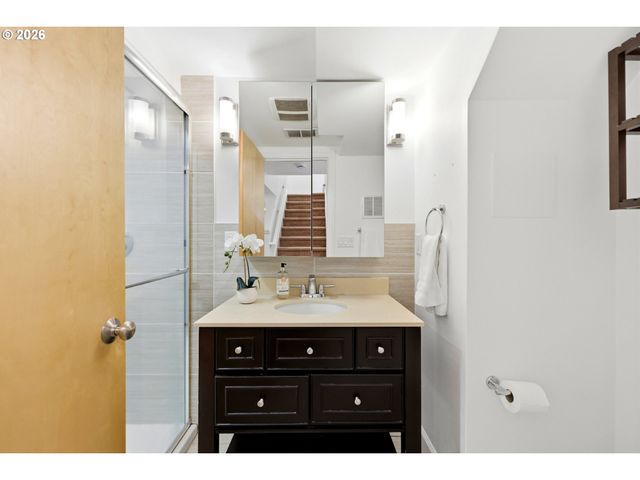 3945 Se CLINTON St, Portland, OR 97202