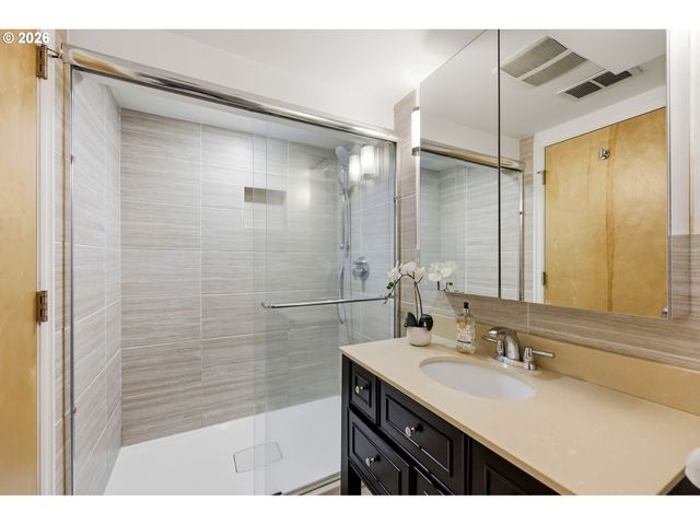 3945 Se CLINTON St, Portland, OR 97202