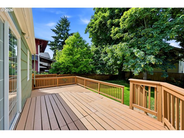 3945 Se CLINTON St, Portland, OR 97202