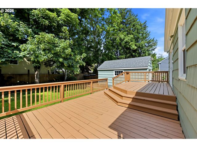 3945 Se CLINTON St, Portland, OR 97202