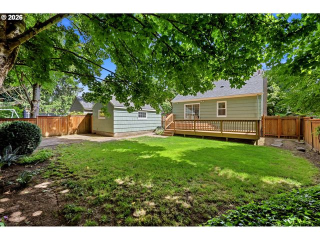 3945 Se CLINTON St, Portland, OR 97202