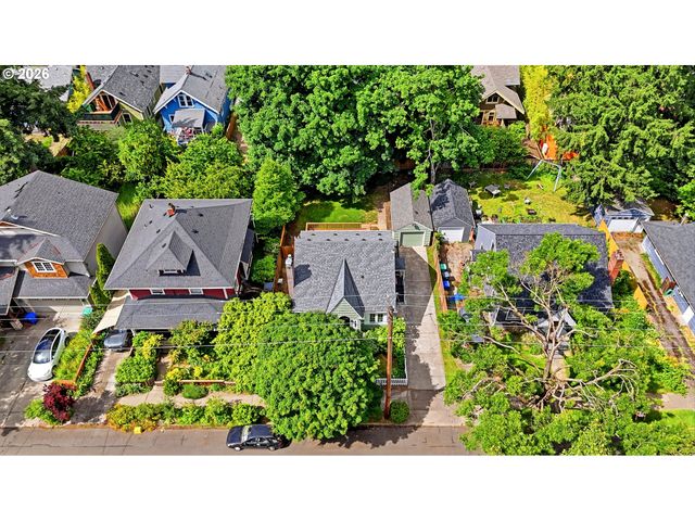 3945 Se CLINTON St, Portland, OR 97202