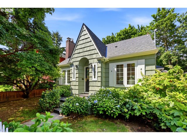 3945 Se CLINTON St, Portland, OR 97202