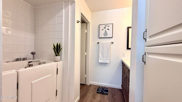 7807 E PARK VIEW Drive, Mesa, AZ 85208