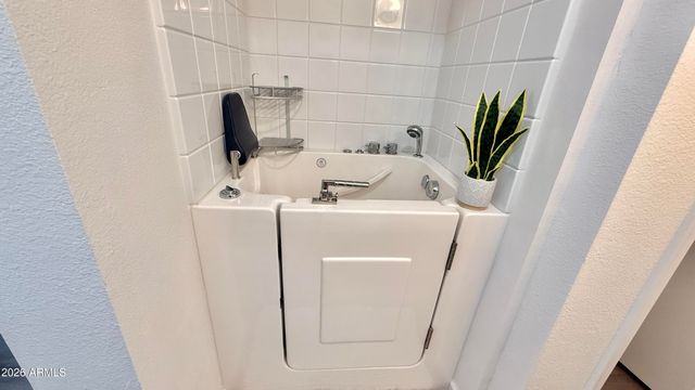 7807 E PARK VIEW Drive, Mesa, AZ 85208