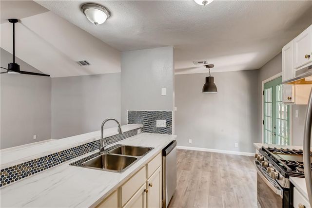 102 Nicole CV B, Round Rock, TX 78664
