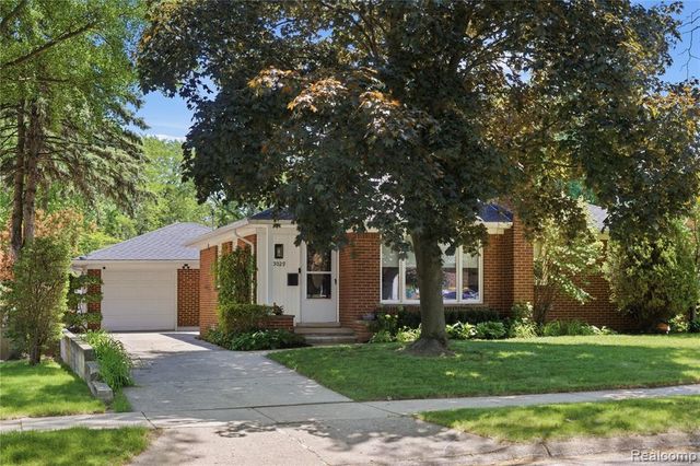 3029 Guilford Drive, Royal Oak, MI 48073