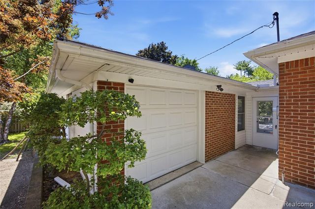 3029 Guilford Drive, Royal Oak, MI 48073