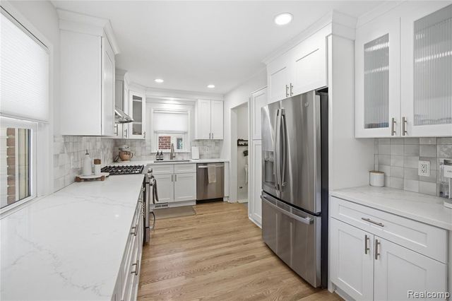3029 Guilford Drive, Royal Oak, MI 48073