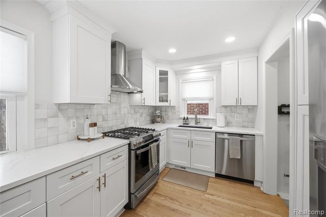 3029 Guilford Drive, Royal Oak, MI 48073