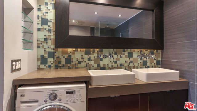 7250 Franklin Avenue 1112, Los Angeles, CA 90046