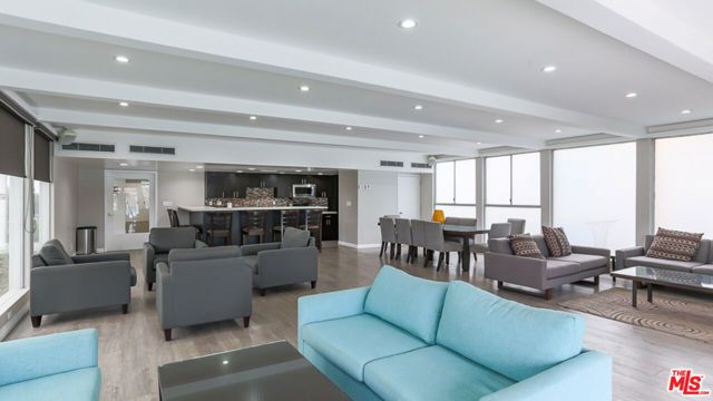 7250 Franklin Avenue 1112, Los Angeles, CA 90046