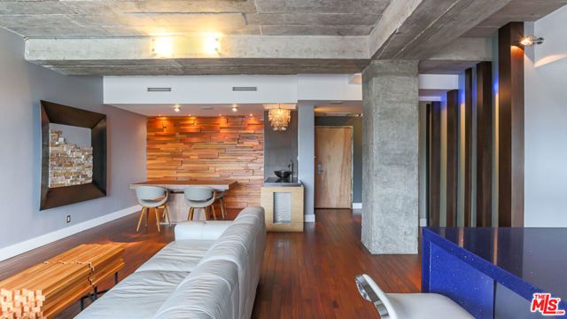 7250 Franklin Avenue 1112, Los Angeles, CA 90046