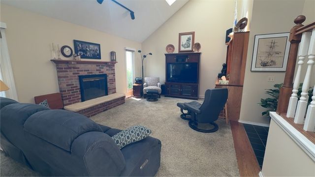 125 Jersey Black Circle, Greece, NY 14626