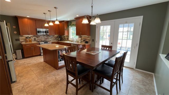 125 Jersey Black Circle, Greece, NY 14626