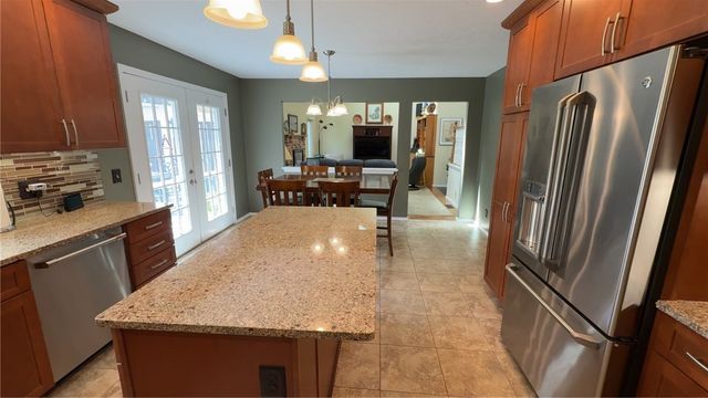 125 Jersey Black Circle, Greece, NY 14626