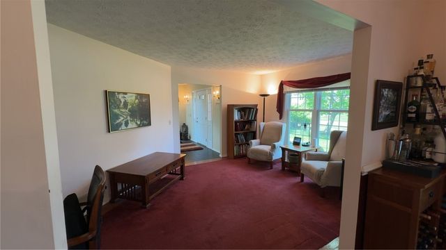 125 Jersey Black Circle, Greece, NY 14626