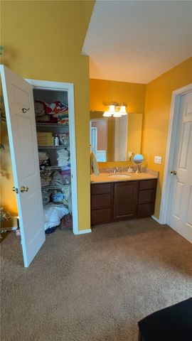 125 Jersey Black Circle, Greece, NY 14626