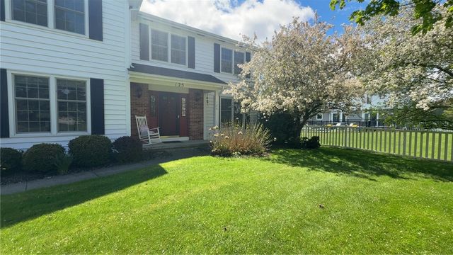 125 Jersey Black Circle, Greece, NY 14626