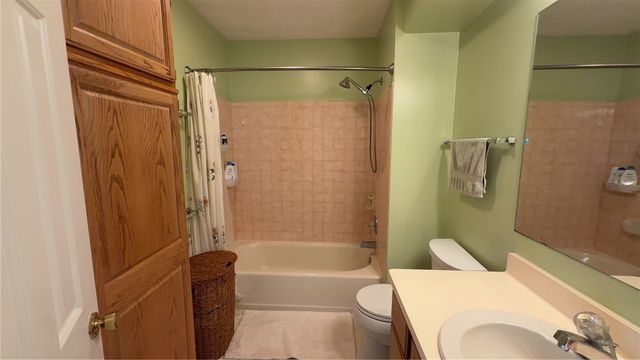 125 Jersey Black Circle, Greece, NY 14626