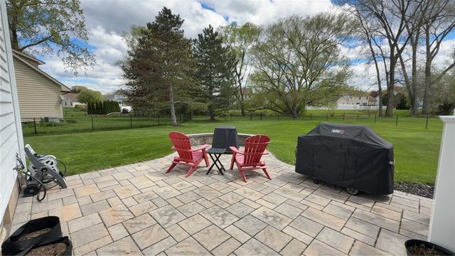 125 Jersey Black Circle, Greece, NY 14626