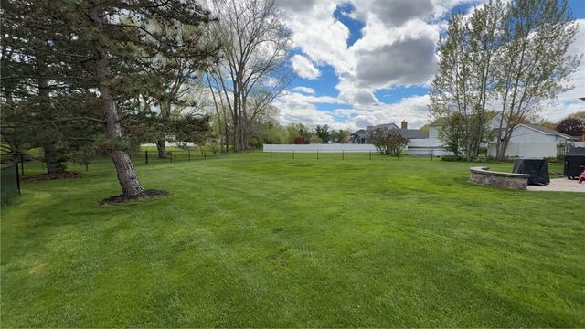 125 Jersey Black Circle, Greece, NY 14626