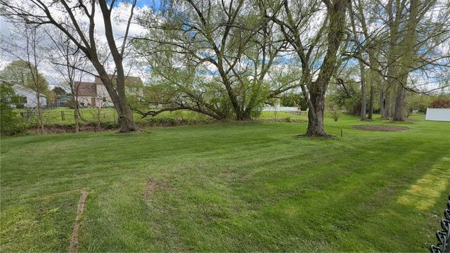 125 Jersey Black Circle, Greece, NY 14626