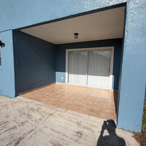 535 ROLLINS DRIVE, Davenport, FL 33837