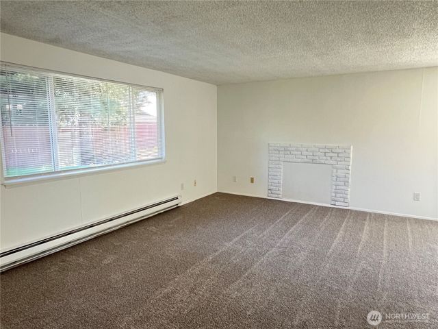 904 31st Street NE, Auburn, WA 98002