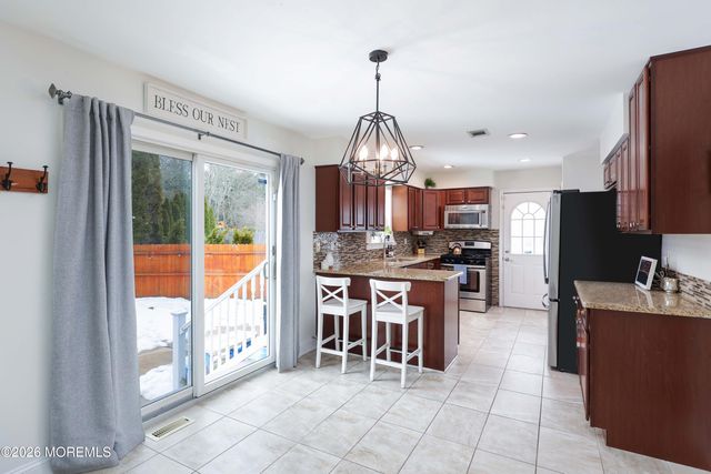 27 Jennifer Drive, Howell, NJ 07731