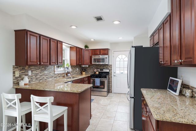 27 Jennifer Drive, Howell, NJ 07731