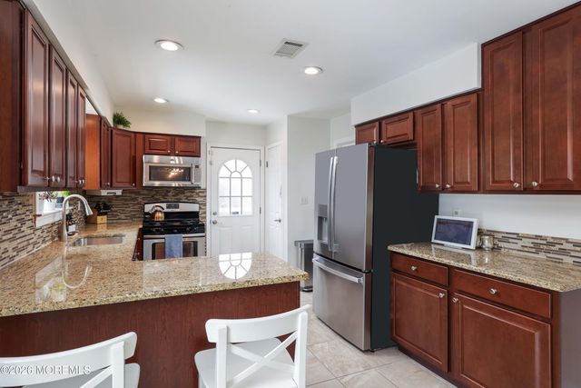 27 Jennifer Drive, Howell, NJ 07731