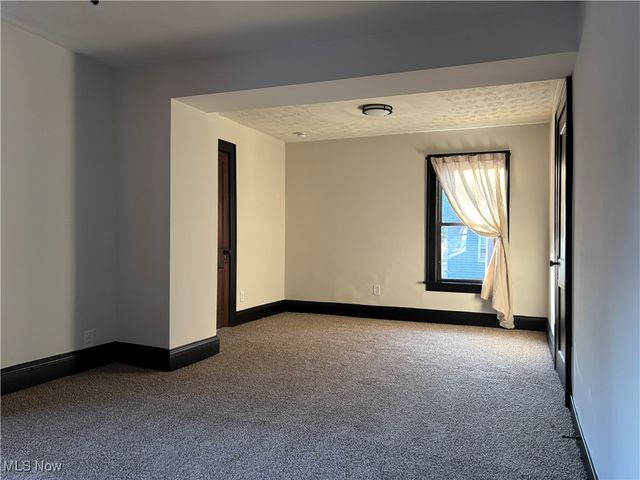 84 E Ido Avenue, Akron, OH 44301